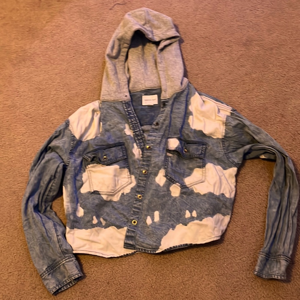 American Eagle jacket/hoodie, size Medium in girls